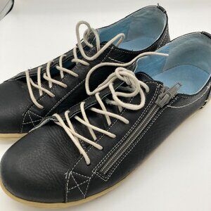 WOMENS CLOUD AIKA SIZE 40